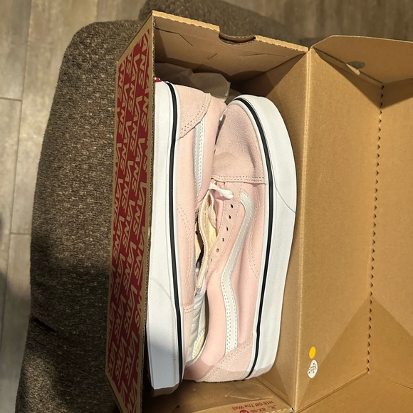 Brand new vans size 8 pale pink - Picture 3 of 3